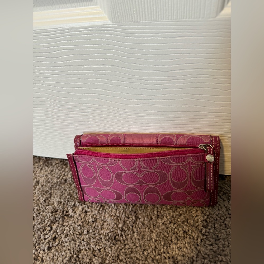 Coach Wallet - Picture 4 of 16